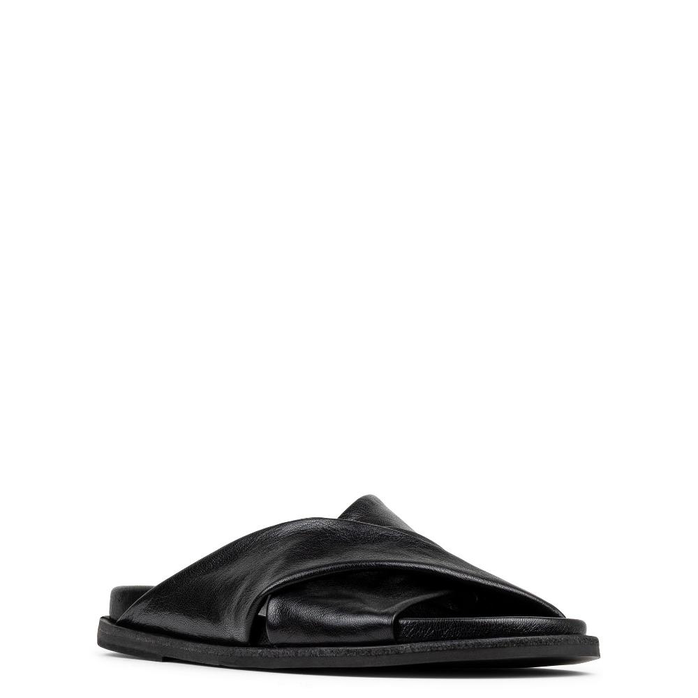 Donald J Pliner ILLY Black