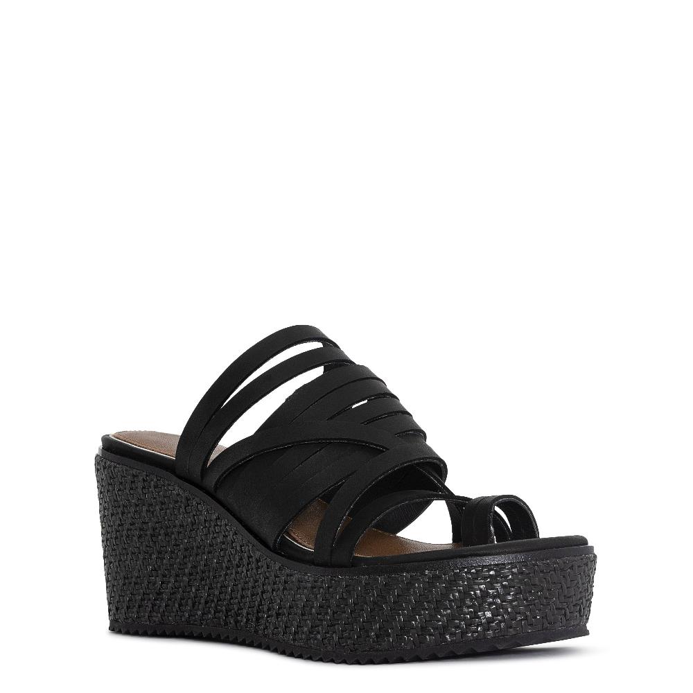 Donald J Pliner ITHACA Black