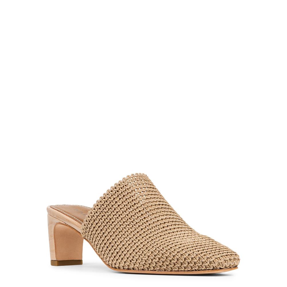 Donald J Pliner JALIYAH Sand