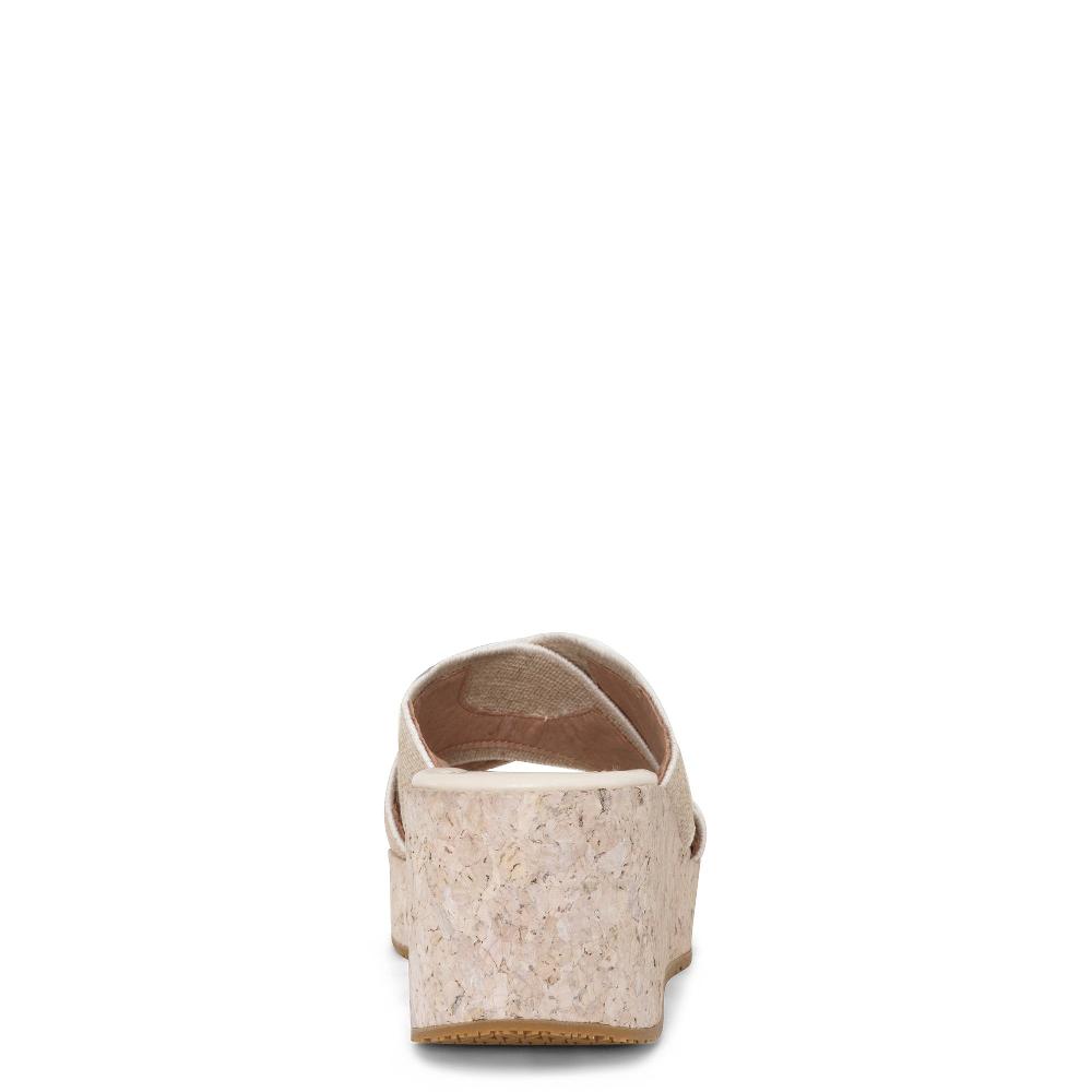 Donald J Pliner JOCELYN Foam