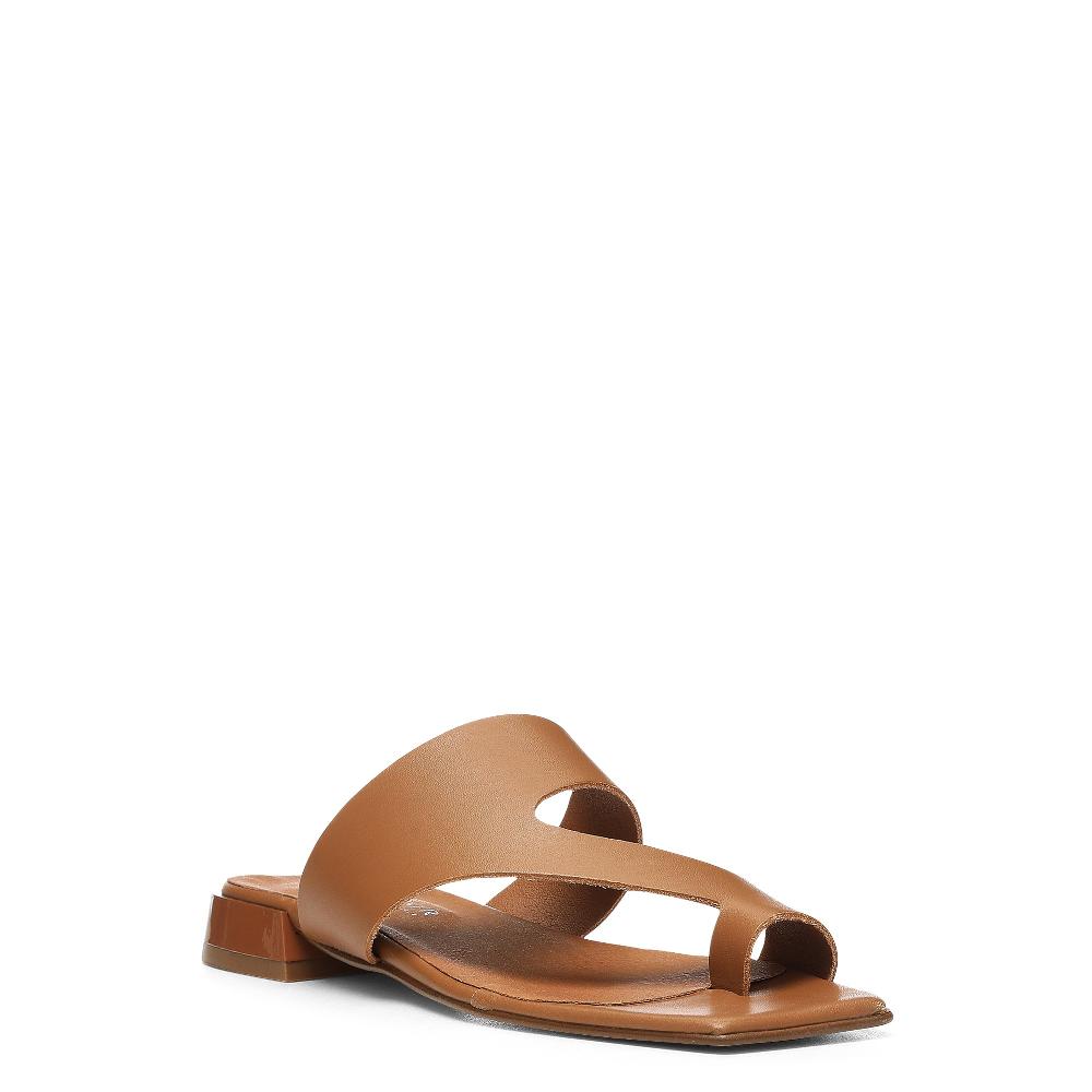 Donald J Pliner QUIN Saddle