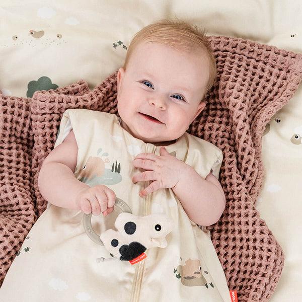 Done By Deer Sensory Rattle W/teether - Dotti - Sand