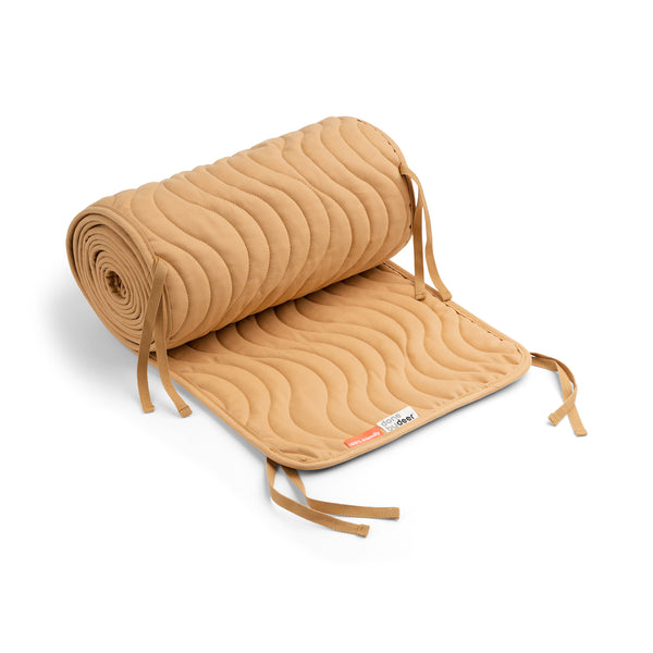 done by deer Quilted bed bumper with strings - Waves - Mustard
