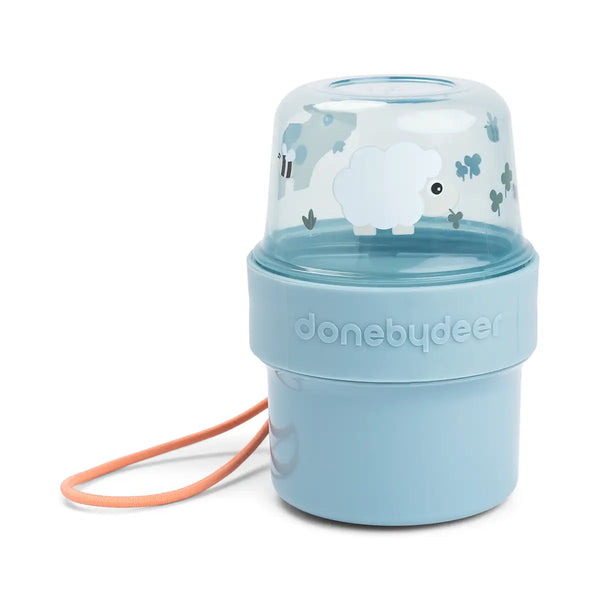 done by deer To go 2-way snack container S - Tiny farm - Blue