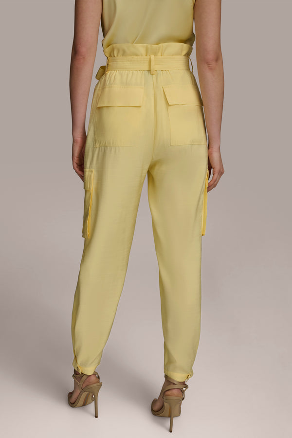 Donna Karan BELTED CARGO PANT PANNA COTTA