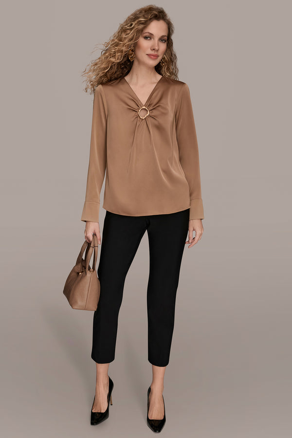 Donna Karan LONG SLEEVE WITH KEYHOLE HARDWARE Fawn