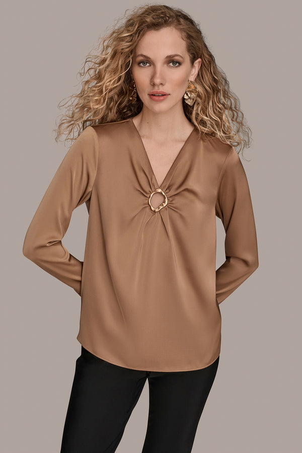 donna karan LONG SLEEVE WITH KEYHOLE HARDWARE Fawn
