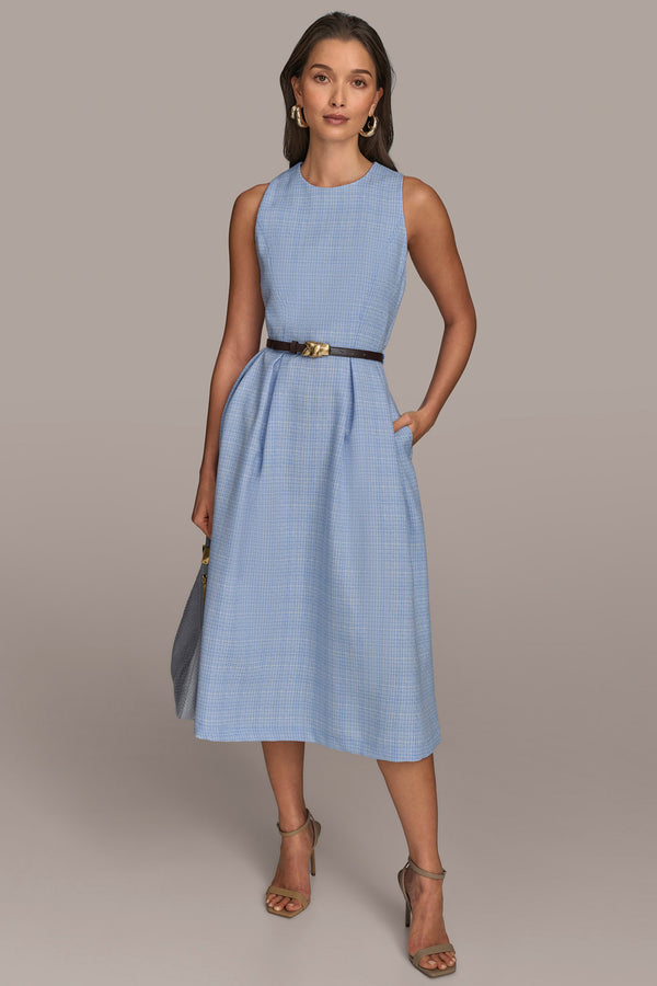 donna karan SLEEVELESS FIT AND FLARE DRESS CIELO/CREAM