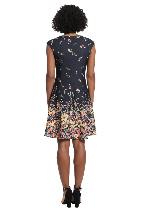 Donna Morgan Avril Fit & Flare In La Fleur Border - Blacks