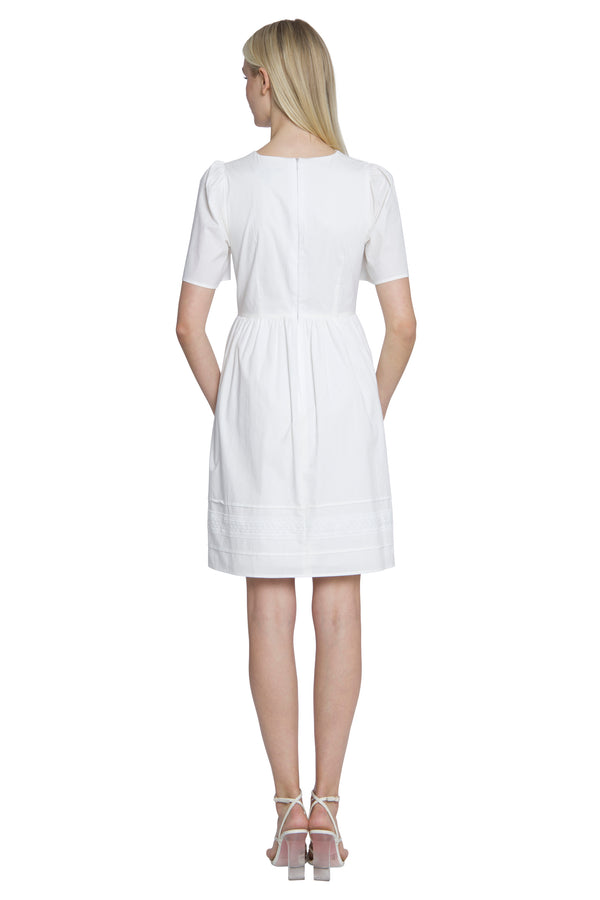 Donna Morgan V-NECK SHORT SLEEVE RIC-RACK SHORT DRESS