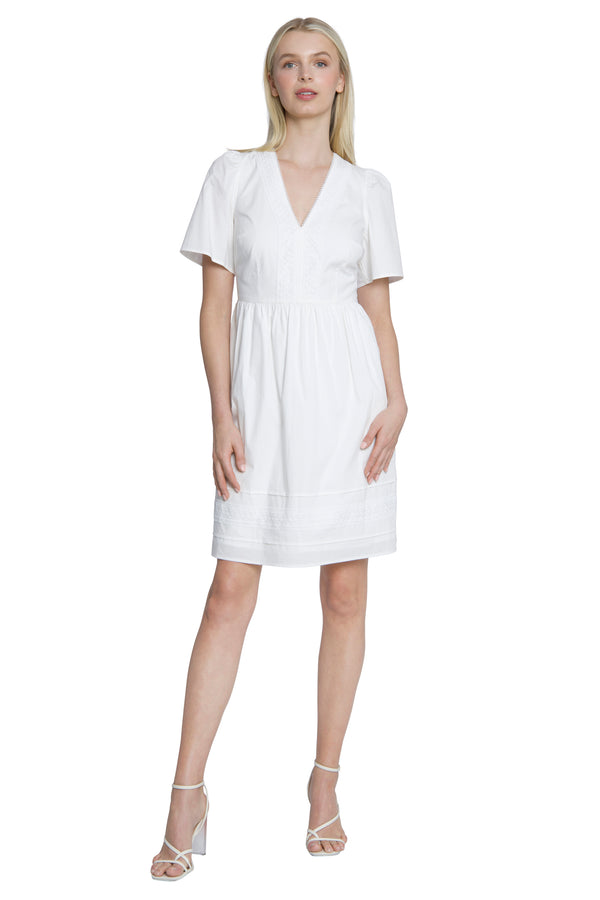 donna morgan V-NECK SHORT SLEEVE RIC-RACK SHORT DRESS