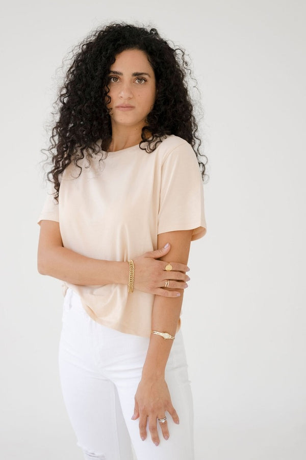 Dottir The Perfect Crop In Shifting Sand