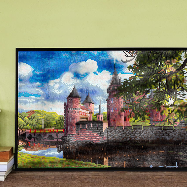 Dotz Diamond Dotz De Haar Medieval Castle Holland - 20.5" X 13.6"
