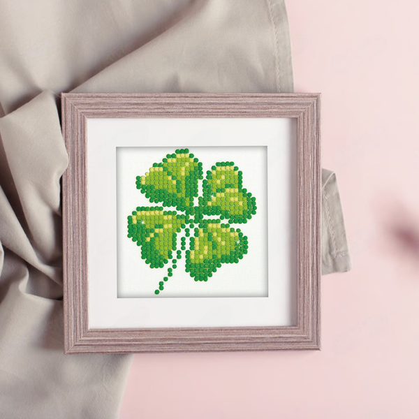 Dotz Diamond Dotz Four Leaf Clover - 4.0" X 4.0"