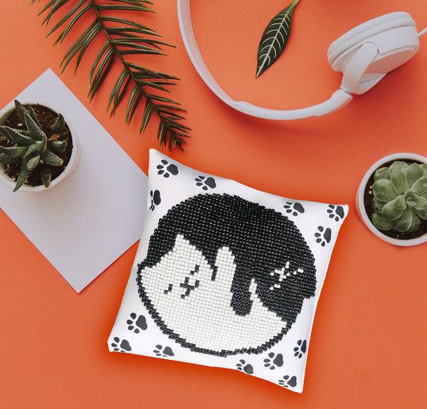 Dotz Diamond Dotz Kitty Glow Mini Pillow - 7.1" X 7.1"