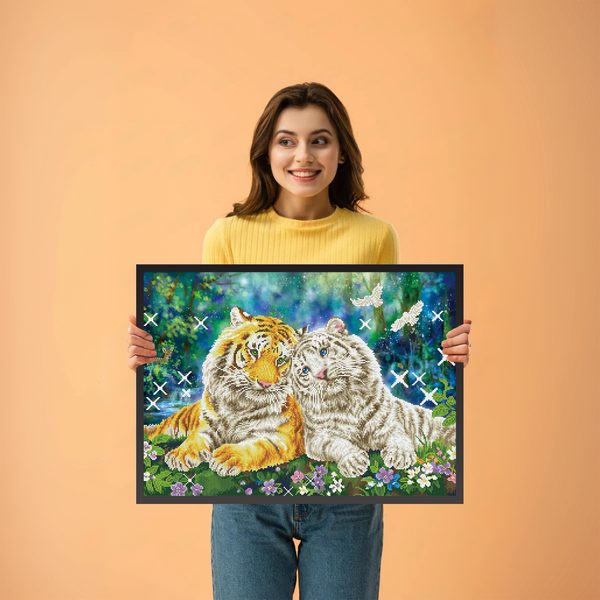 Dotz Diamond Dotz Tiger Smooch - 21.7" X 30.3"