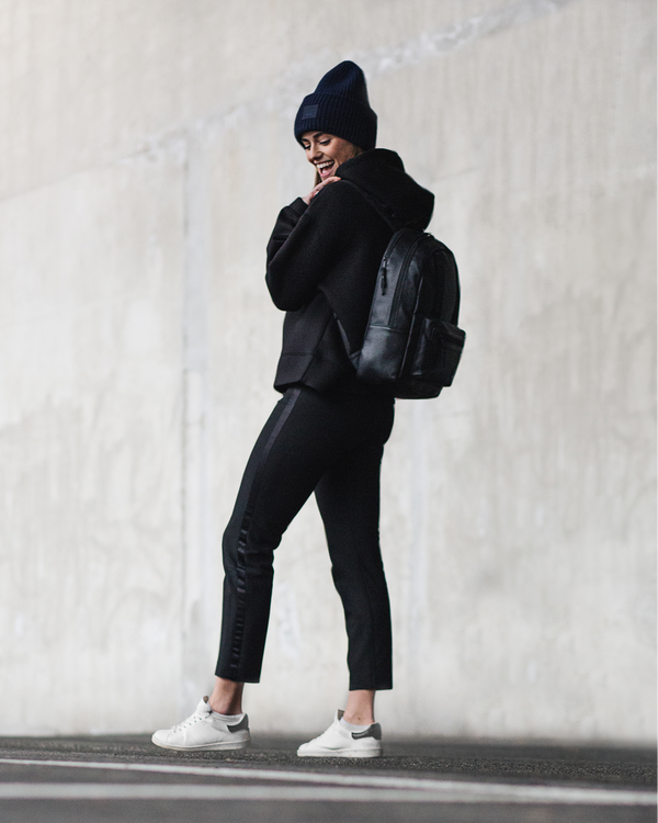 Douchebags Essential Backpack 16L Scarlet Red