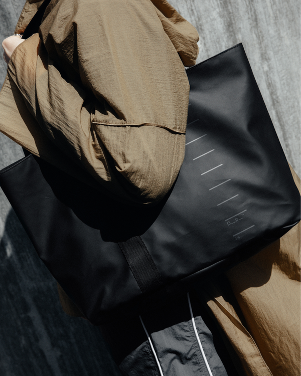 Douchebags Essential Tote 16L Black Out