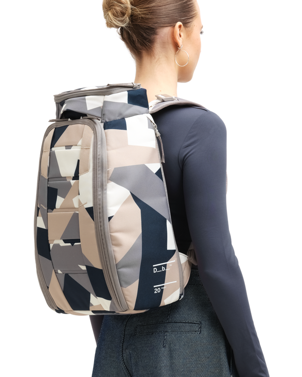 Douchebags Hugger Backpack 20L Line Cluster