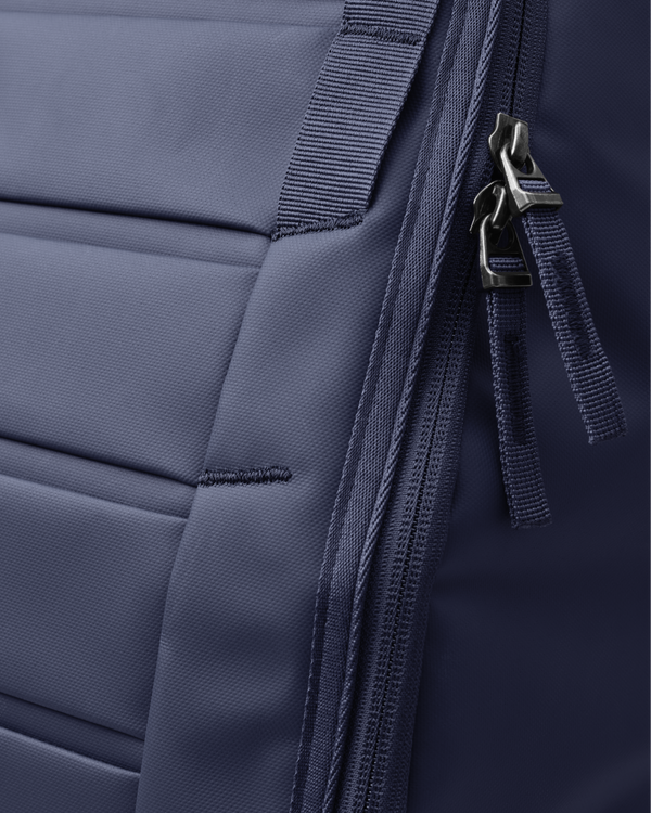 Douchebags Hugger Backpack 25L Blue Hour