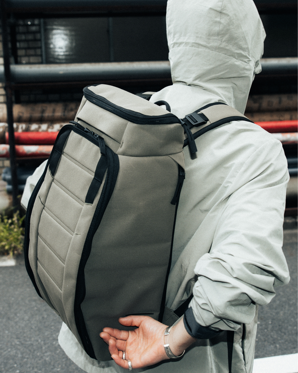 Douchebags Hugger Backpack 25L Mash Green