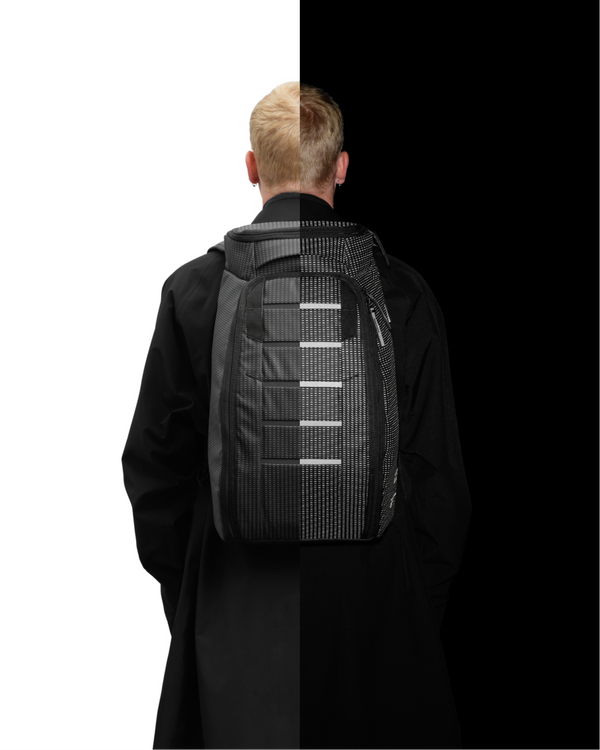 Douchebags Hugger Backpack 25L Reflective Black