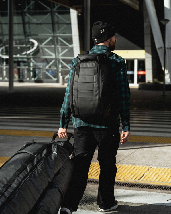 Douchebags Hugger Backpack 30L Black Out