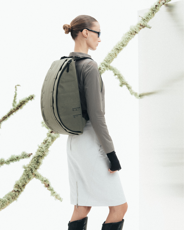 Douchebags Hugger Base Backpack 15L Forest Green