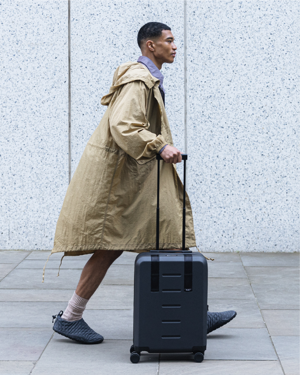 Douchebags Ramverk Carry-on Black Out