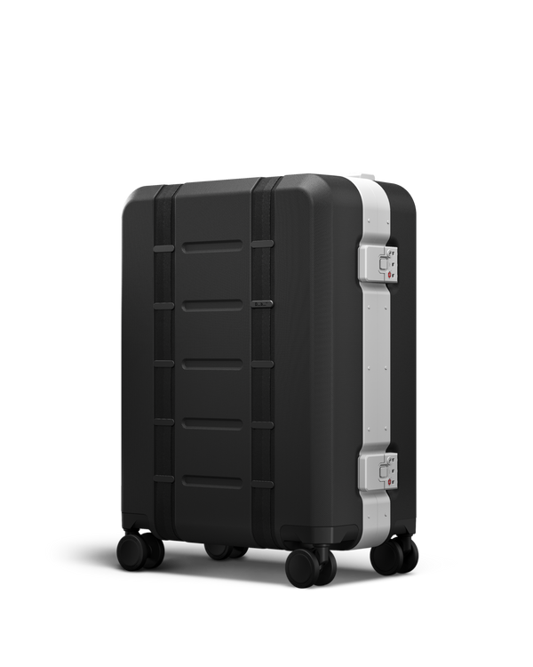 douchebags Ramverk Pro Carry-on Silver