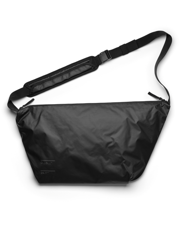 douchebags Ramverk Pro Sling Bag 24L Black Out