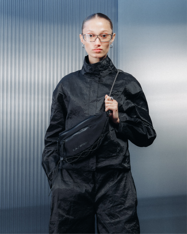 Douchebags Roamer Pro Sling Bag 6L Black Out