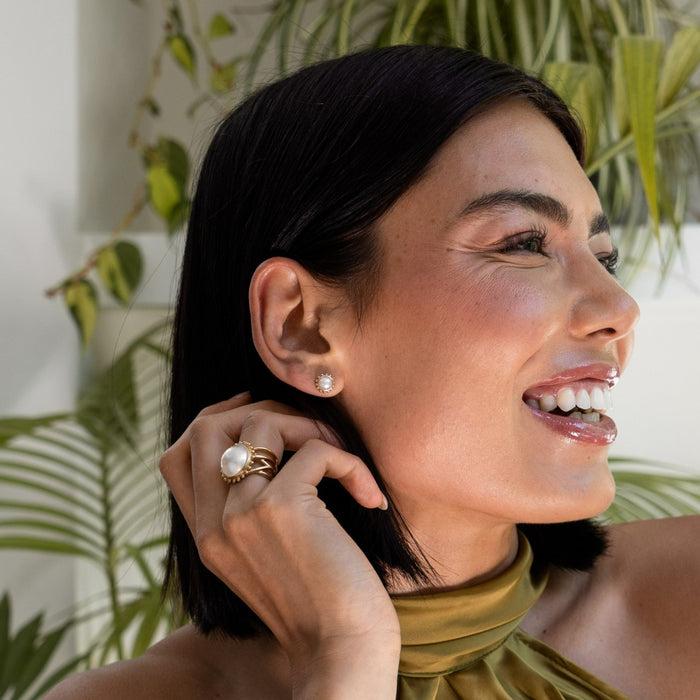 Dower & Hall 14k Gold Anemone Ring With Large Mabe Pearl