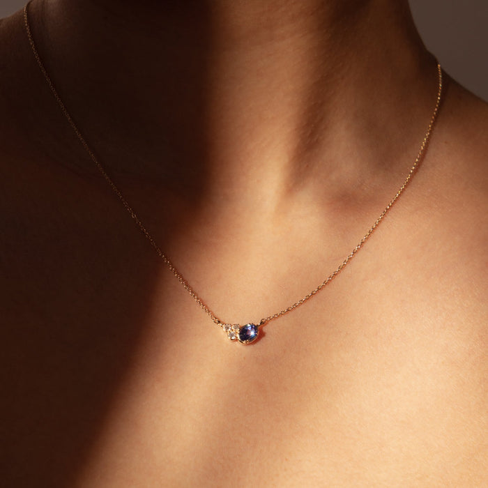 Dower & Hall 14k Gold Stargazer Oval Sapphire Pendant