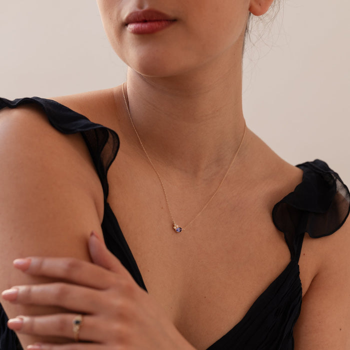 Dower & Hall 14k Gold Stargazer Oval Sapphire Pendant