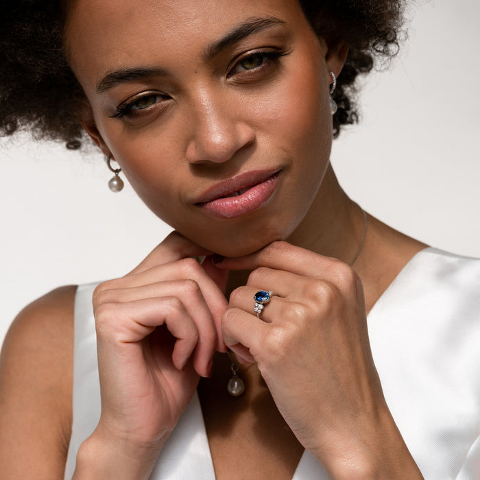 Dower & Hall 18k Large Oval Sapphire & Diamond Stargazer Ring