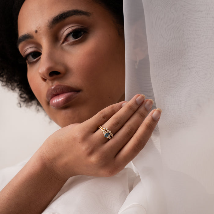 Dower & Hall 18k Oval Aquamarine & Diamond Stargazer Ring