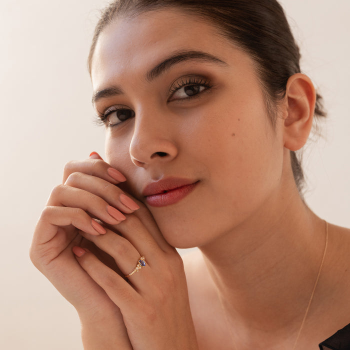 Dower & Hall 18k Oval Tanzanite & Diamond Stargazer Ring