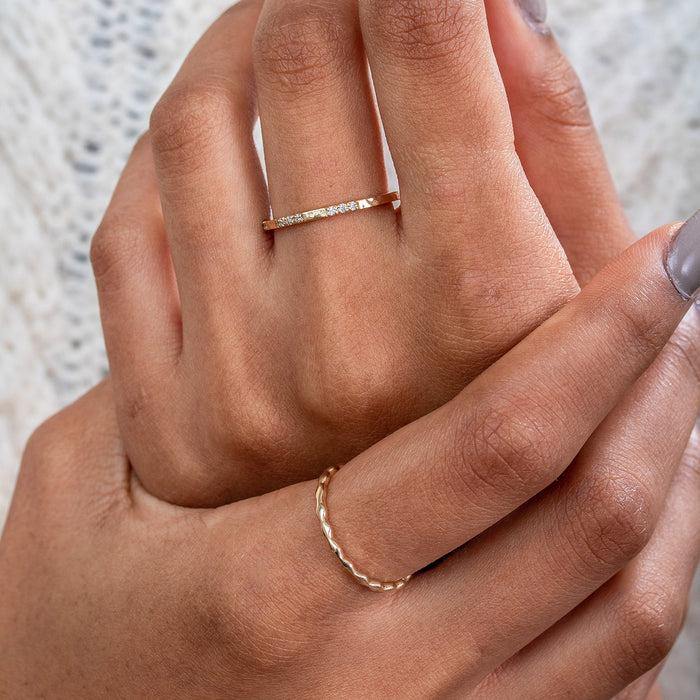 Dower & Hall 14k Peapod Narrative Ring