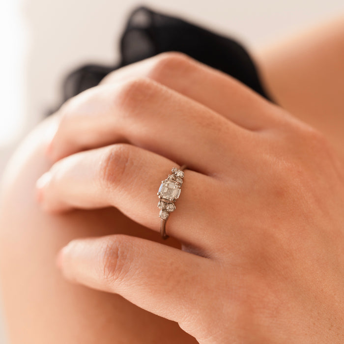 Dower & Hall 18k 5mm Cushion Diamond Stargazer Ring