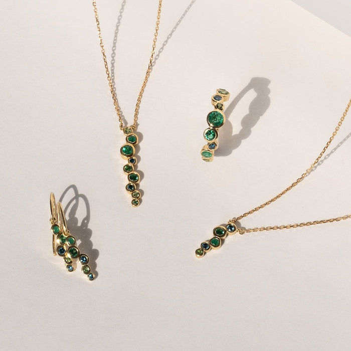 Dower & Hall 18k Emerald Green Cascade Ring - 0.75ct