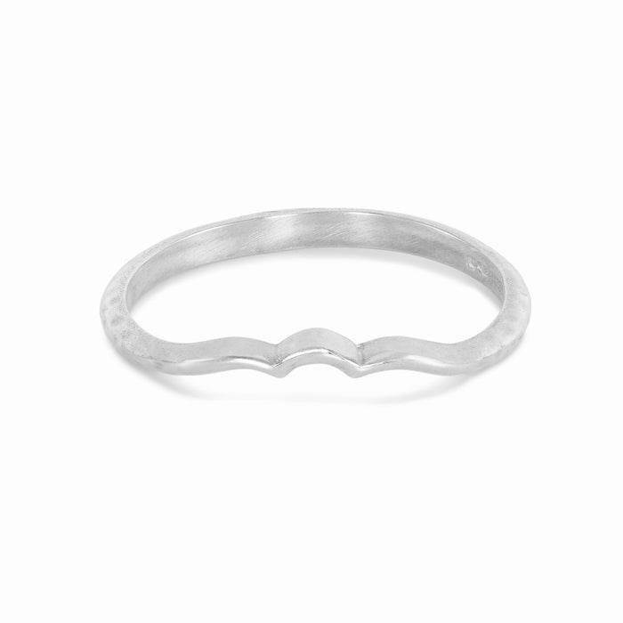 Dower & Hall 18k Gold Scalloped Wishbone Ring