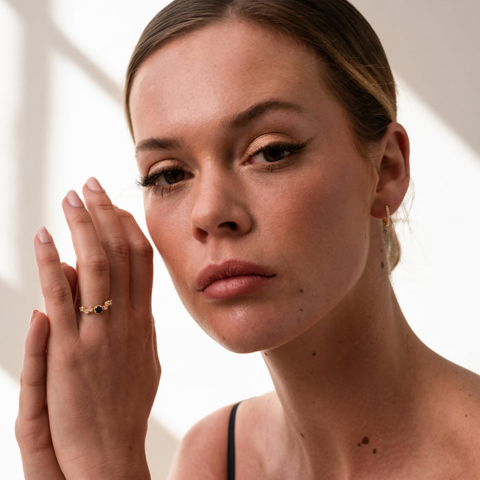 Dower & Hall 18k Sapphire & Diamond Stargazer Ring