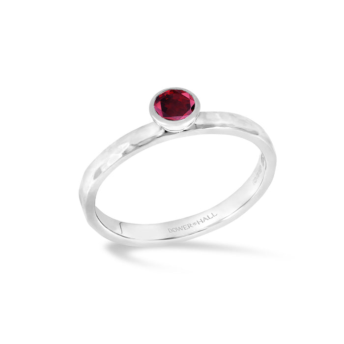 dower & hall 4mm Garnet Hammered Twinkle Ring
