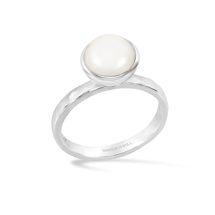 dower & hall 8mm White Pearl Hammered Twinkle Ring
