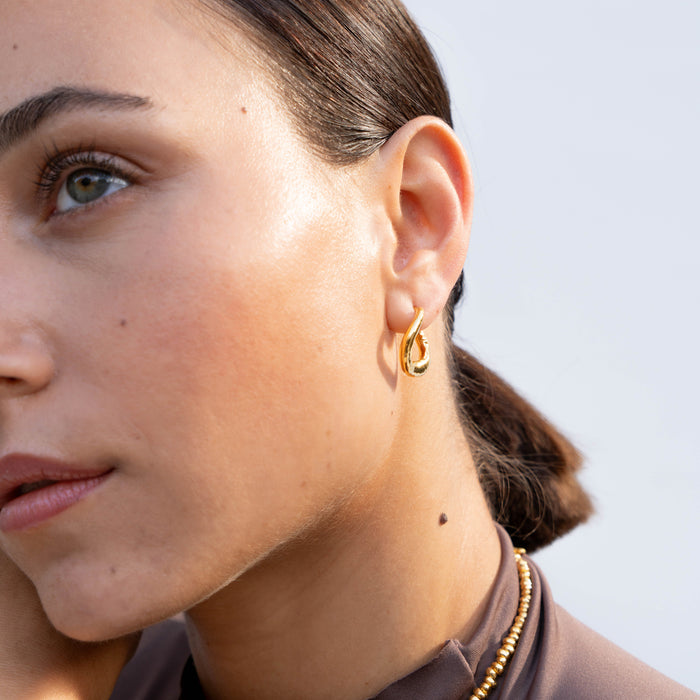 Dower & Hall Entwined Twist Huggie Hoops