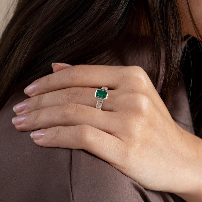 Dower & Hall Green Garnet Octagon Twist Twinkle Ring