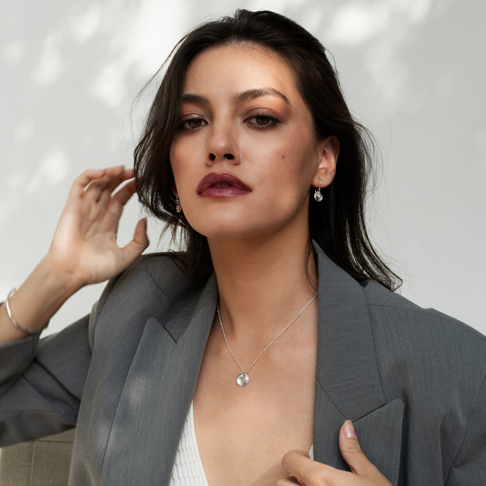 Dower & Hall Hammered Disc & Aquamarine Array Necklace