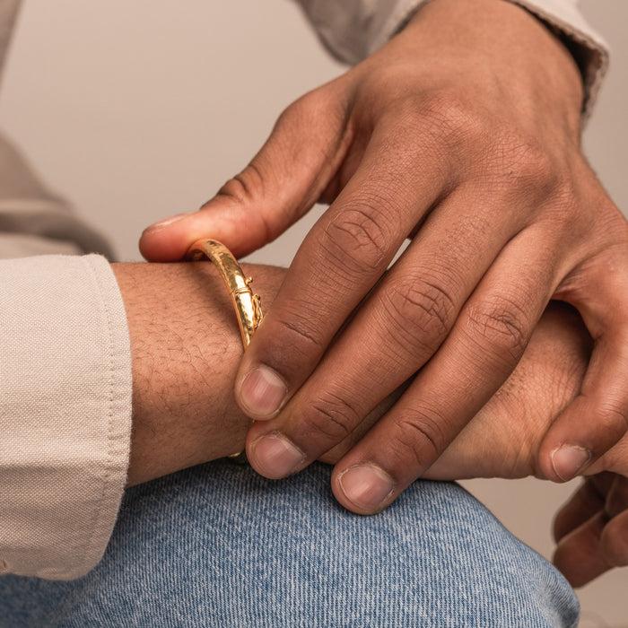 Dower & Hall Men's 6mm Hinged Hammered Nomad Bangle