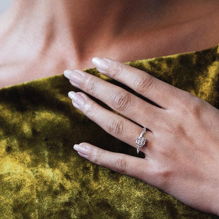 Dower & Hall Rose & Thorn Twinkle Ring